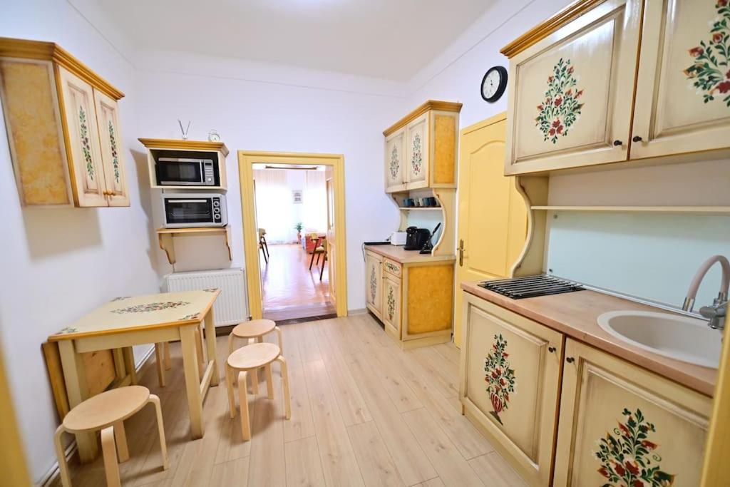 Flh - Althaus Apartment Sibiu Exterior photo